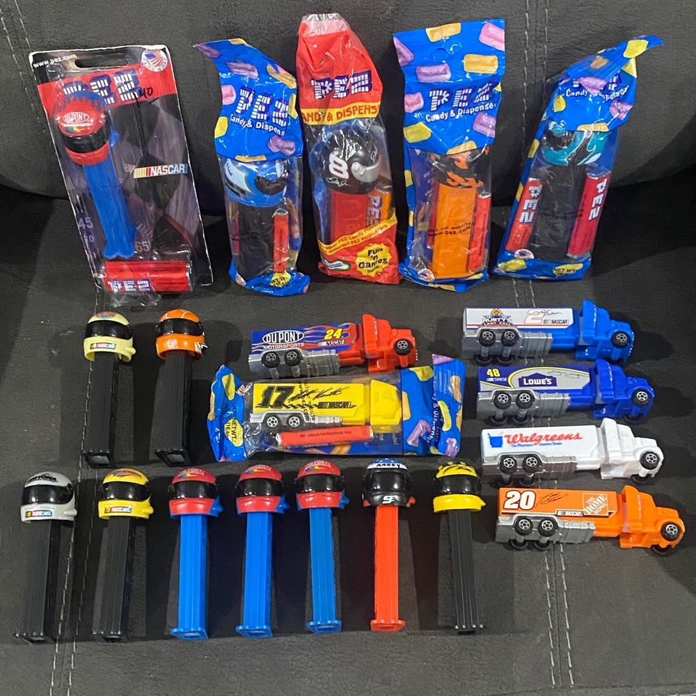 RARE vintage NASCAR Pez huge 20 piece lot